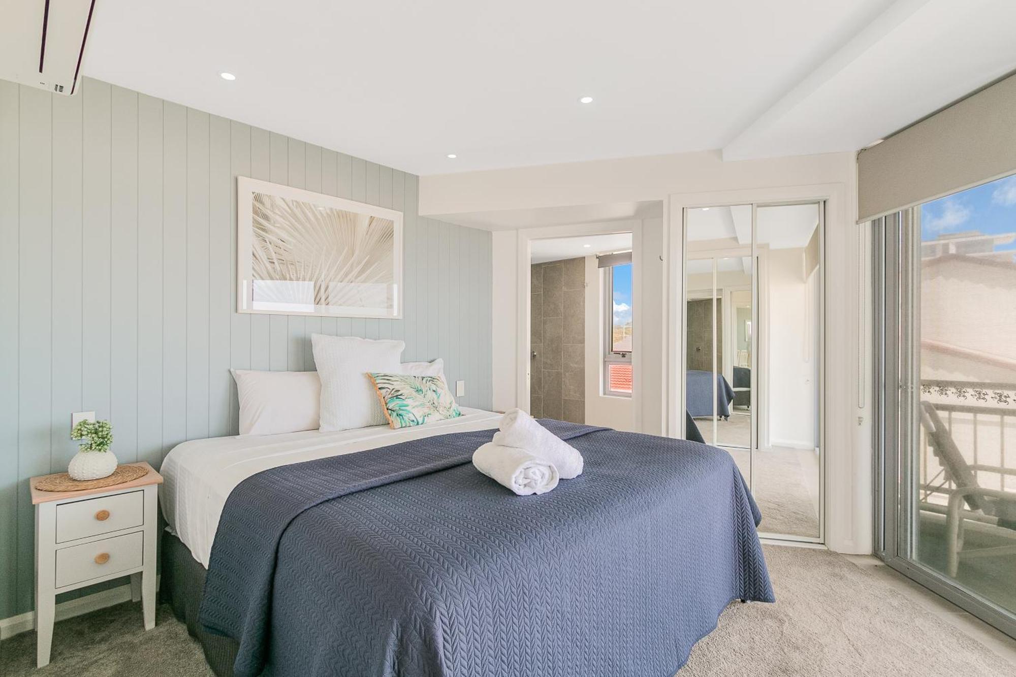 Oceanside Resort - Absolute Beachfront Apartments Gold Coast Exterior foto