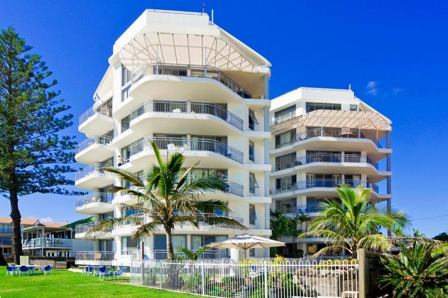 Oceanside Resort - Absolute Beachfront Apartments Gold Coast Exterior foto
