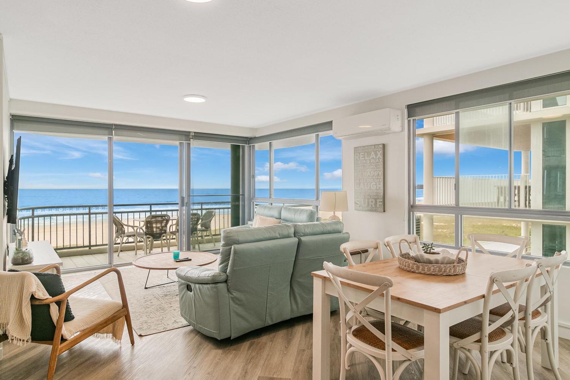Oceanside Resort - Absolute Beachfront Apartments Gold Coast Exterior foto