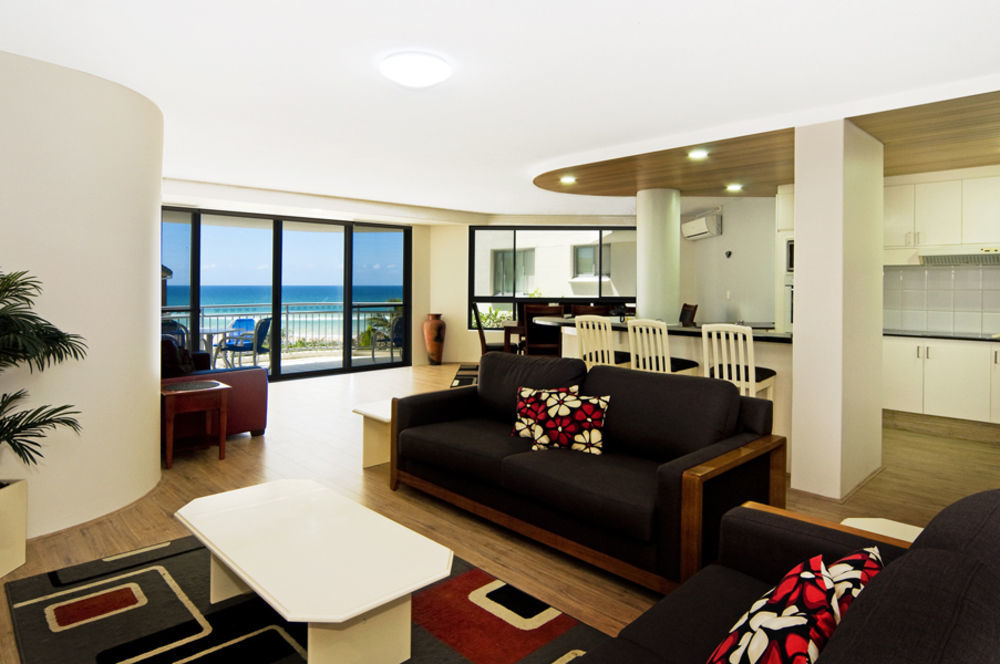 Oceanside Resort - Absolute Beachfront Apartments Gold Coast Exterior foto