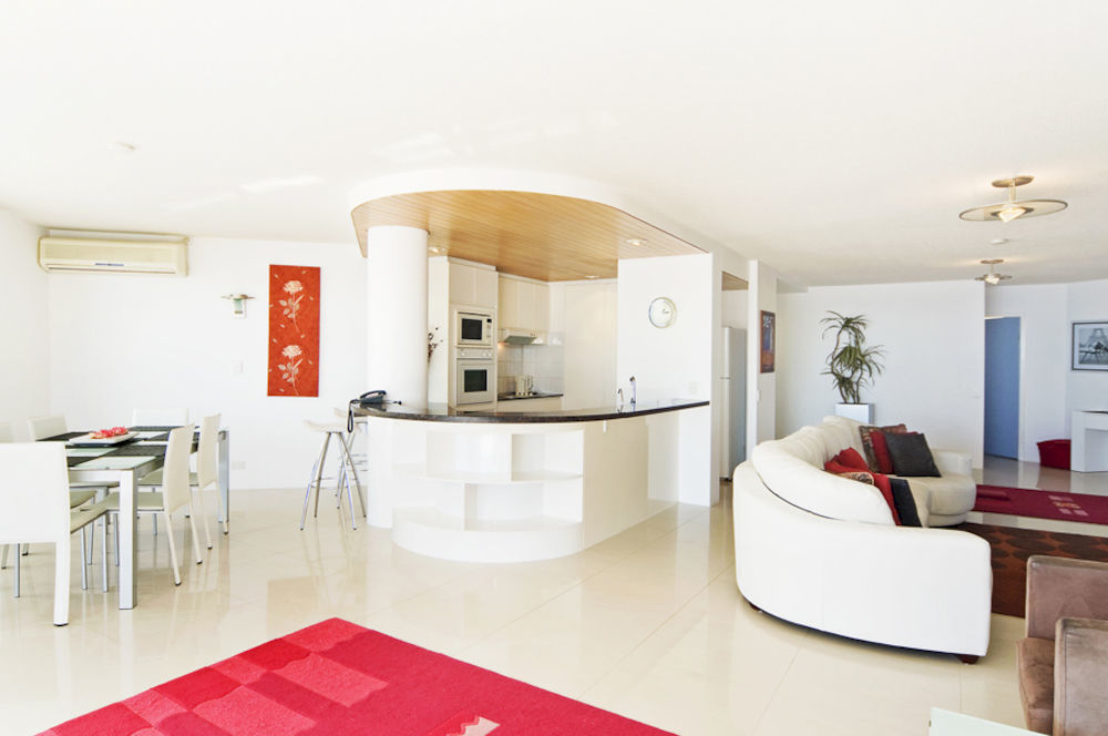 Oceanside Resort - Absolute Beachfront Apartments Gold Coast Exterior foto